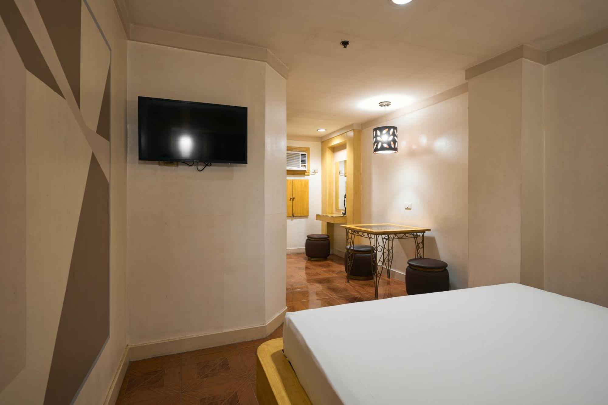 Victoria Court Malabon Ξενοδοχείο Valenzuela Εξωτερικό φωτογραφία