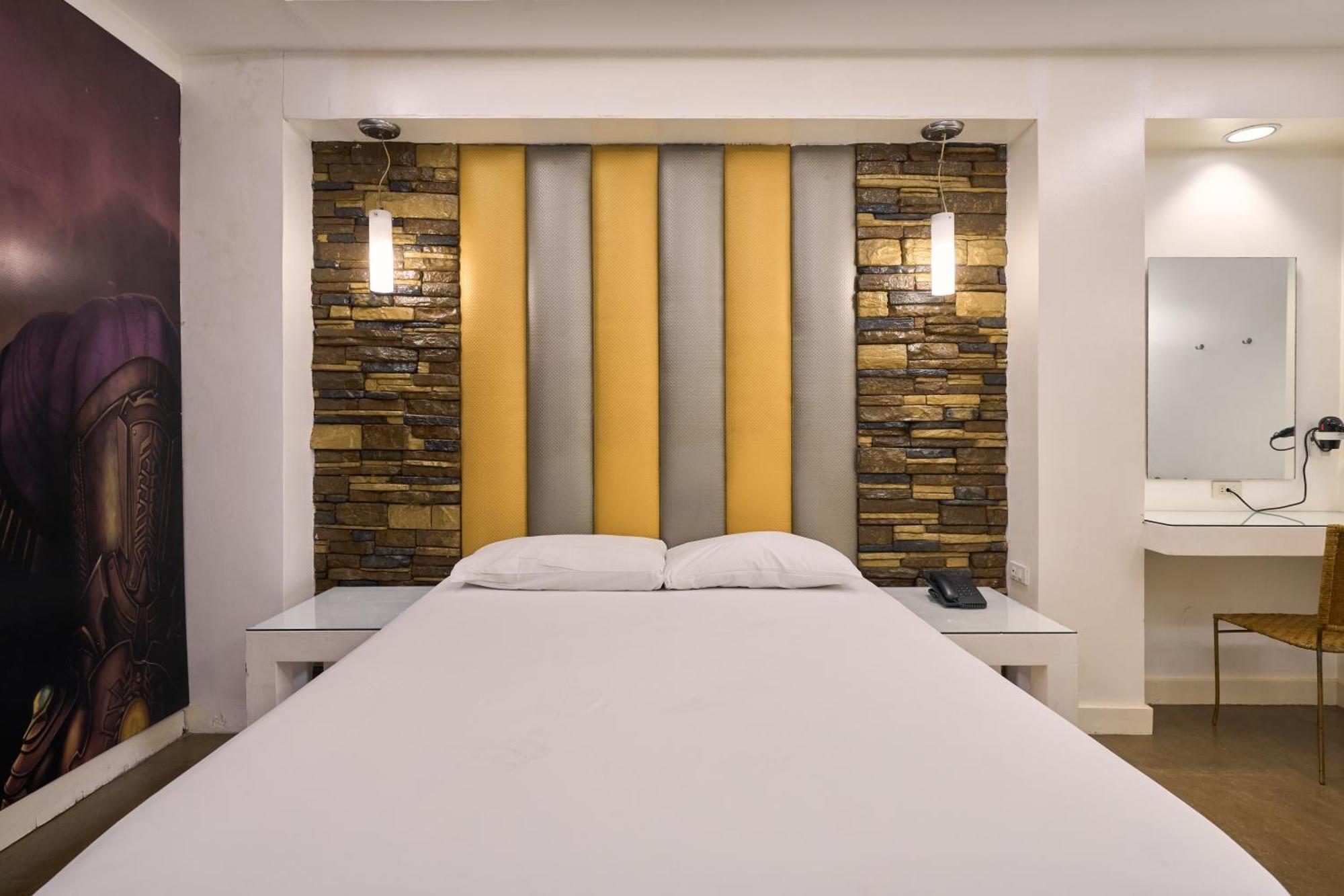 Victoria Court Malabon Ξενοδοχείο Valenzuela Εξωτερικό φωτογραφία