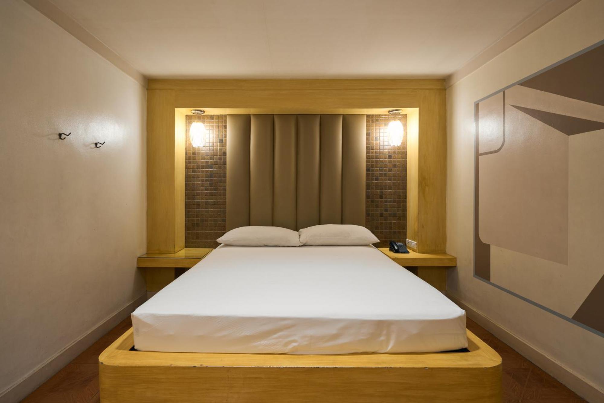 Victoria Court Malabon Ξενοδοχείο Valenzuela Εξωτερικό φωτογραφία